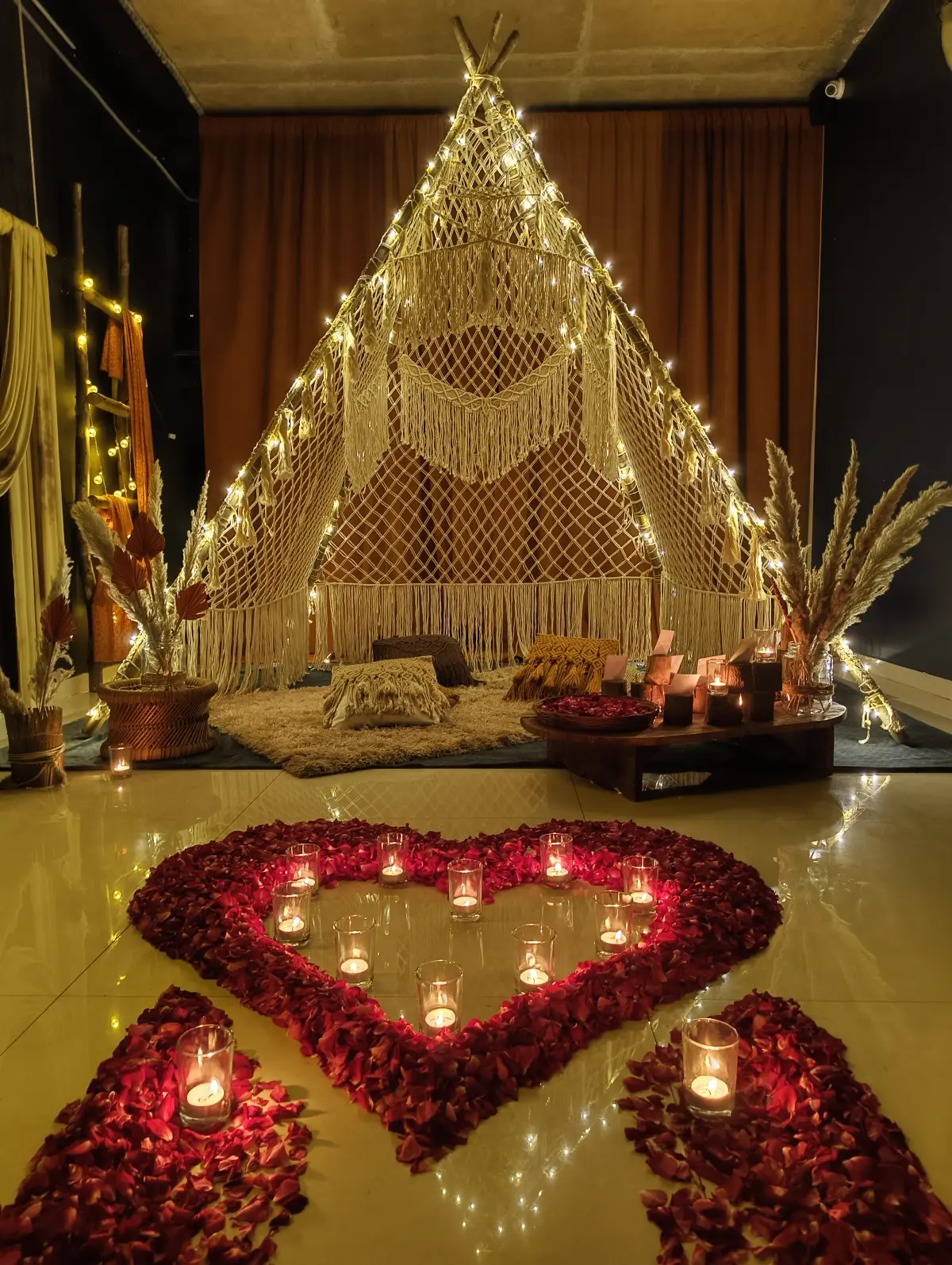 Anniversary Celebration Ideas for Couples in Surat