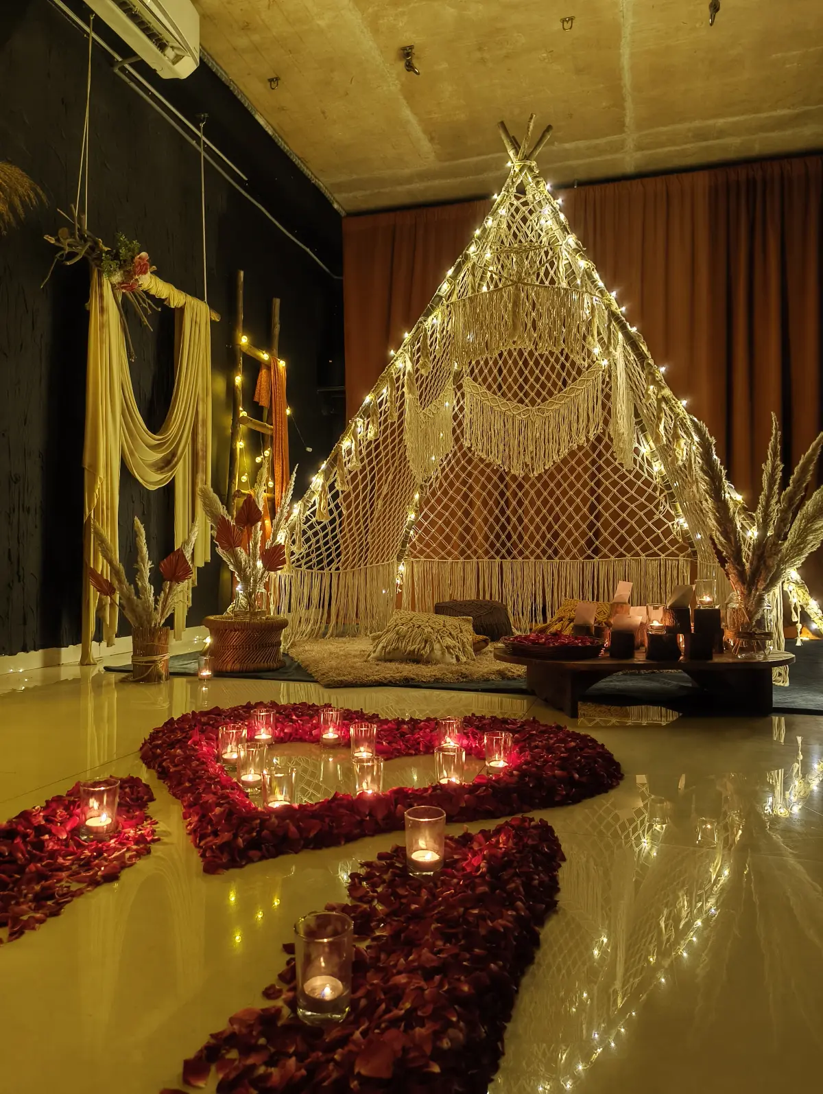How to Plan a Surprise Anniversary Party